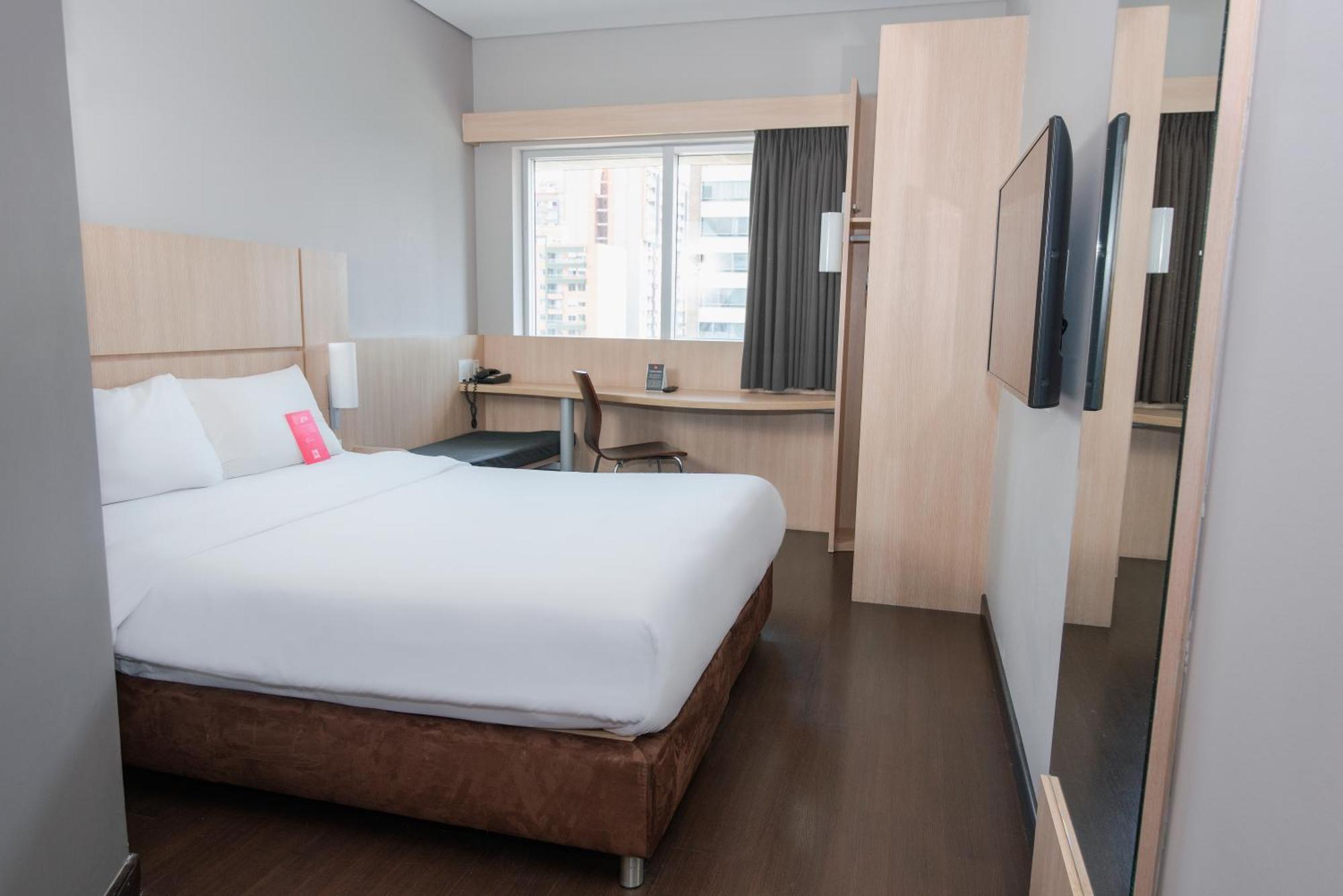 Ibis Medellin Hotel Kültér fotó