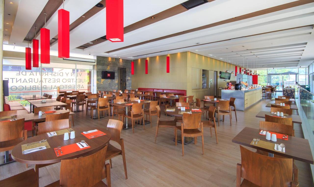 Ibis Medellin Hotel Kültér fotó